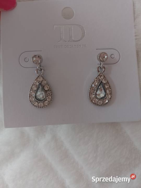Subtelne małe bogato zdobione kolczyki z Londynu Kraków