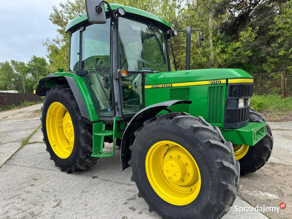 Ciągnik JOHN DEERE 6110 4x4 80 sprzedam