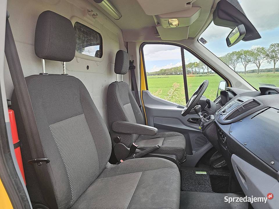 Ford TRANSIT blaszak 4x2 2015
