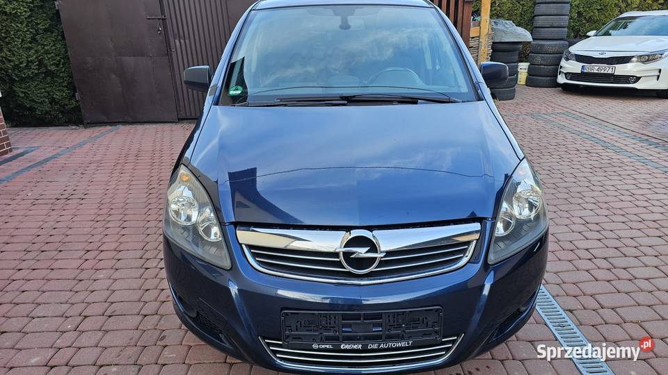 Opel Zafira B 17 2011r Lift 7os CDTI 125 z światła przeciwmgielne