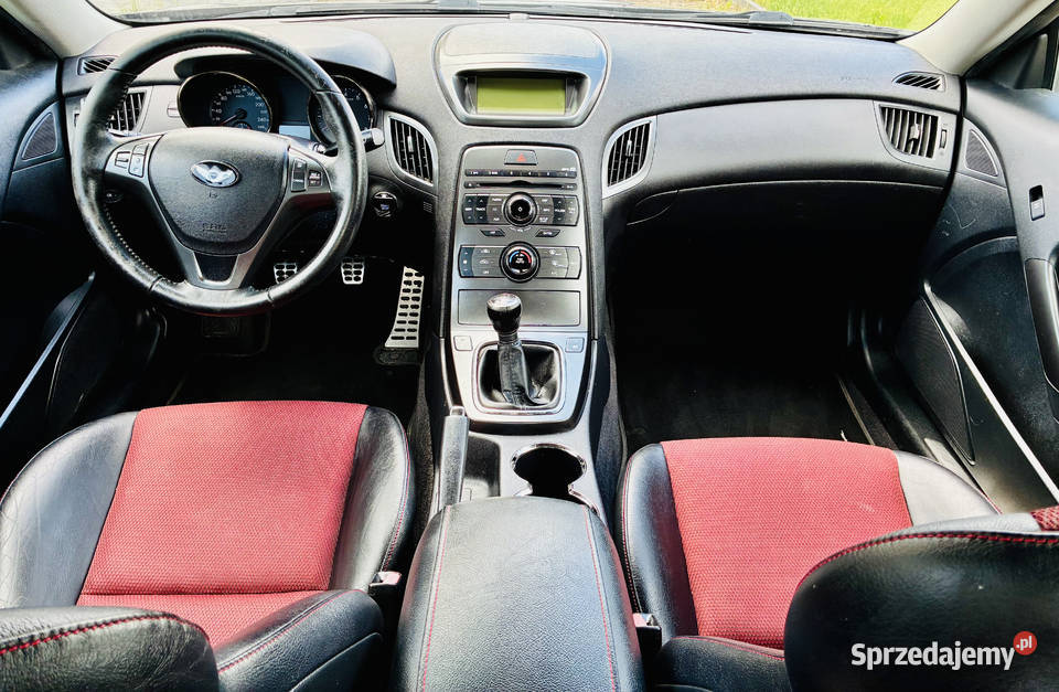 Hyundai Genesis Coupe Bezwypadkowy zadbany stan Rok produkcji 2012 małopolskie