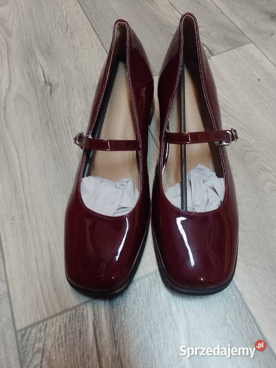 3940 Bordowe czółenka wieczorowe z zapięciem Czółenka