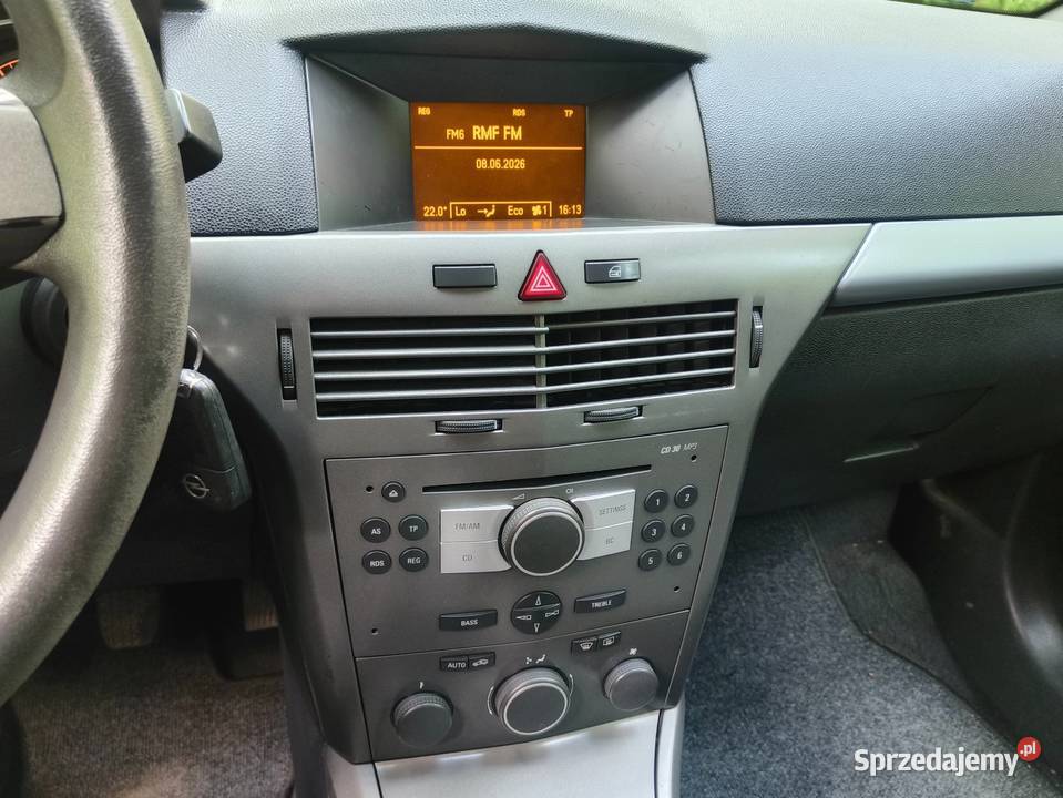 Opel Astra Kombi zar w benzyna 18 zadbany kurtyny powietrzne Astra sprzedam