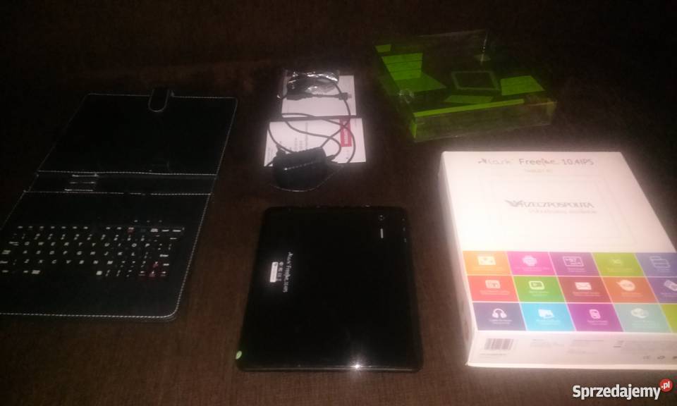 Lark Freeme 104IPS Przekątna ekranu 9.7 Komputery i Akcesoria sprzedam