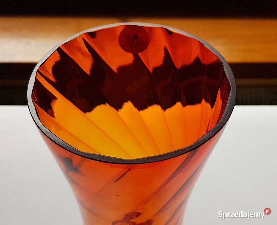 Kanelowany wazon z naklejką Watra kolorowe szkło Dąbrowa Górnicza sprzedam