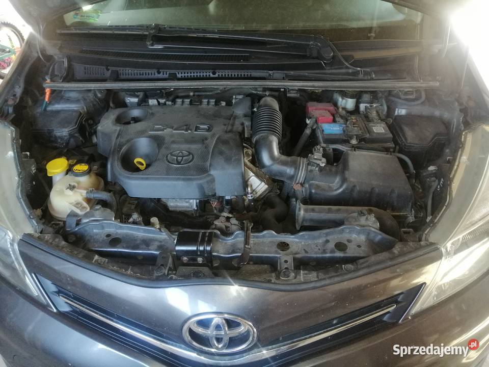 Toyota yaris lll 2013 14 d4d grafitowy