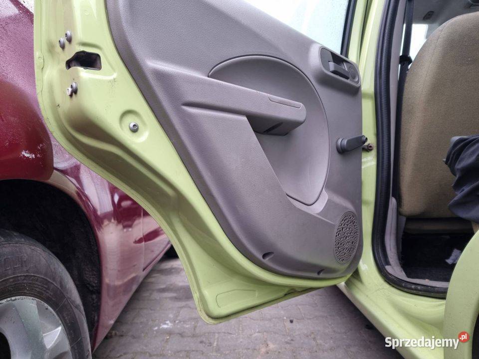 DRZWI LEWE TYŁ FIAT PANDA osobowe kujawsko-pomorskie Lipno sprzedam