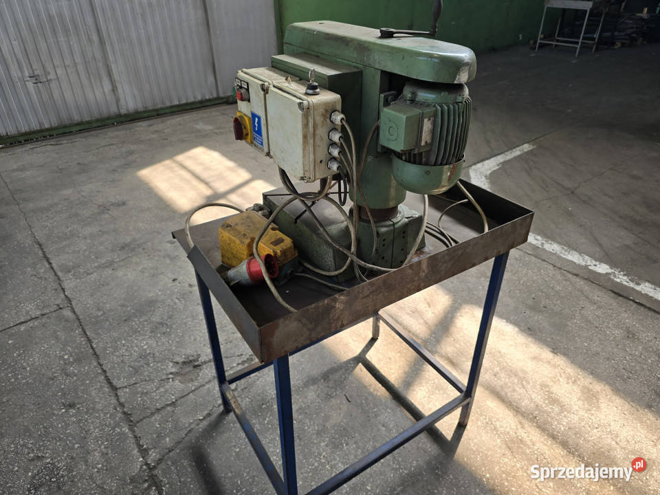 Pneumatyczna nitownica radialna FMW BNE 12 10