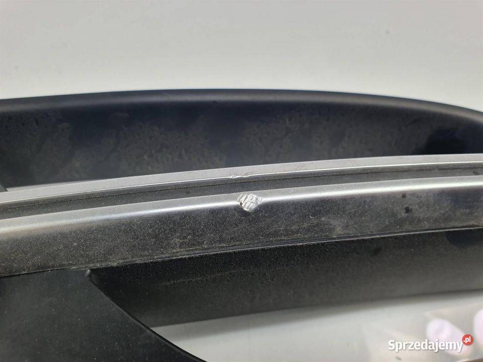 KRATKA HALOGENU LEWA AUDI S8 D4 4H0807679F Lipno sprzedam