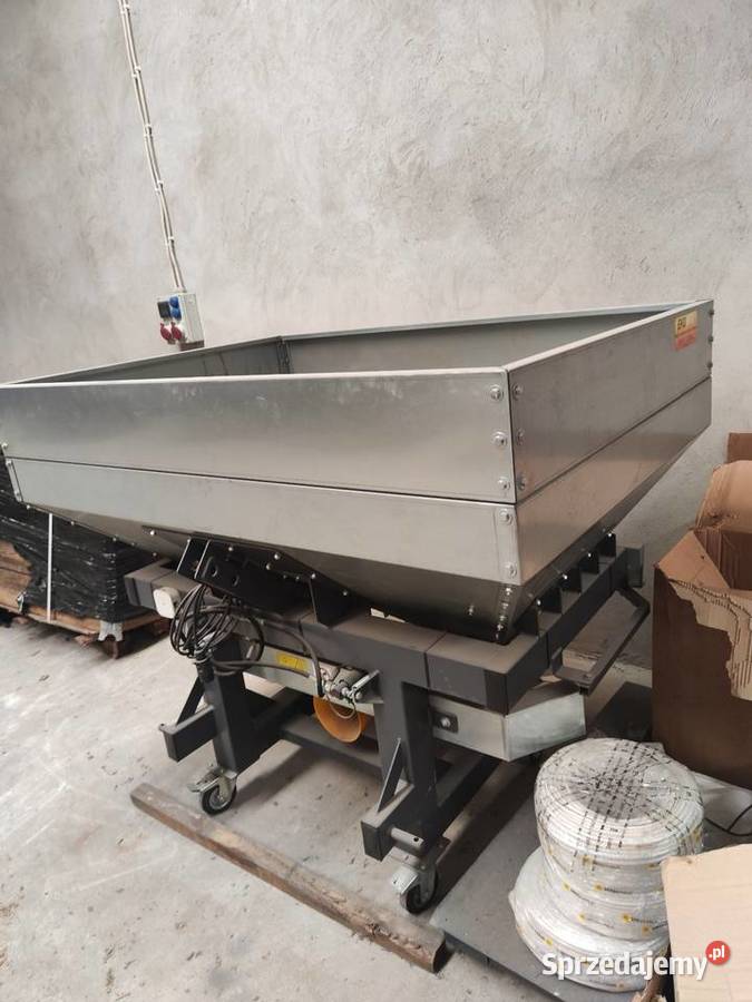 rozsiewacz nawozu zawieszany 400l i nadstawka nieuszkodzony Nawożenie Radomsko sprzedam