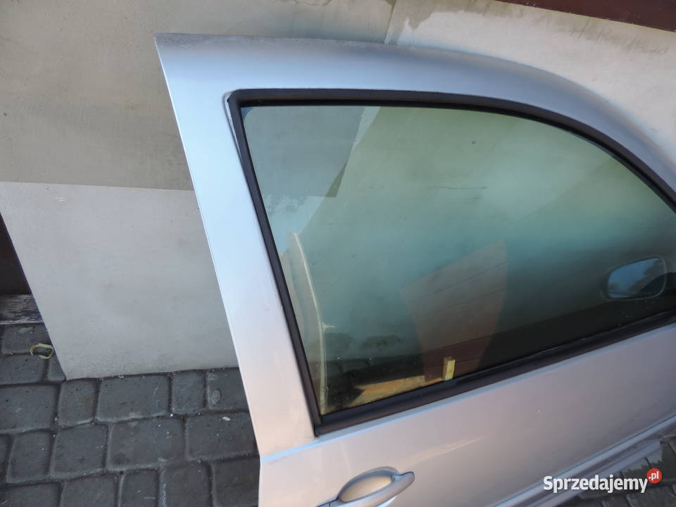VOLKSWAGEN GOLF IV 3D DRZWI PRAWY PRZÓD Nowy Sącz sprzedam