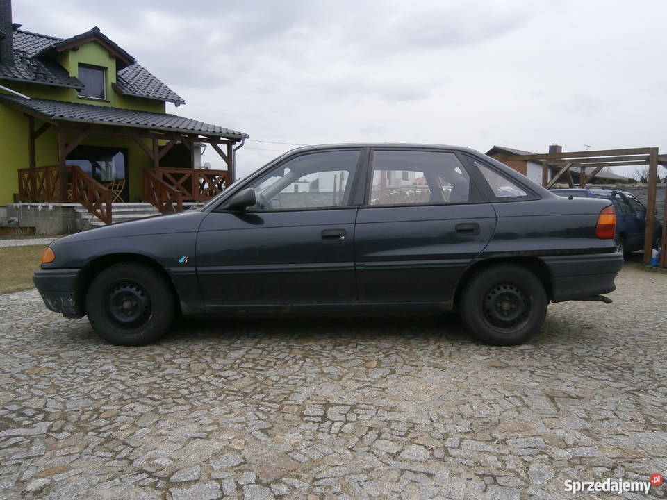Opel Astra F 14 8v LPG alufelgi okazja sprawny