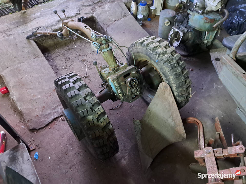 Traktorek MTZ 05 przyczepka osprzęt sprzedam