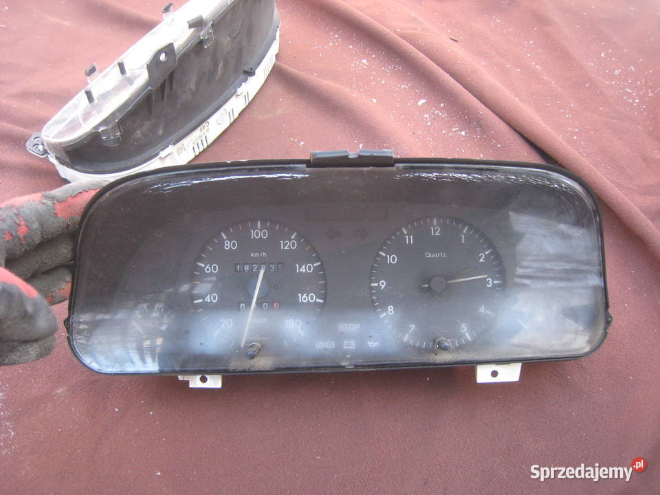 Zegary liczniki Peugeot 306 93 benzyna małopolskie Kraków sprzedam