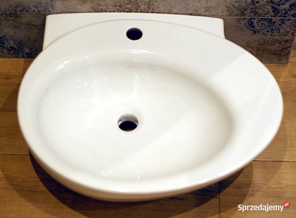 Umywalka VilleroyBoch Aveo CeramicPlus Piaseczno