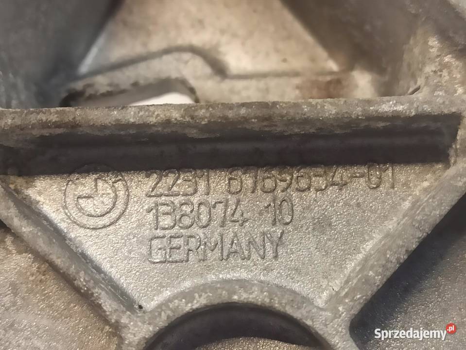 ŁAPA WSPORNIK SKRZYNI BIEGÓW BMW E60 6769634