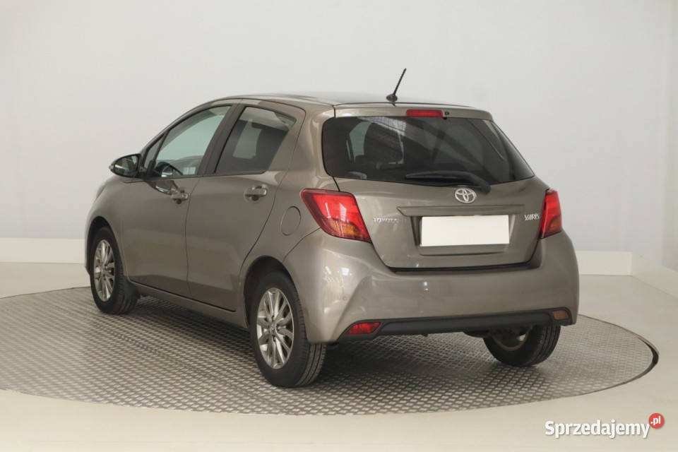 Toyota Yaris 133 Dual VVTi Rok produkcji 2016 Zabrze