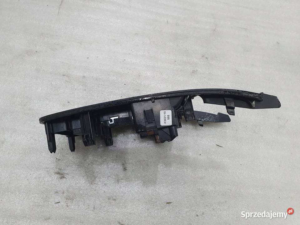 GAŁKA ŚRODKOWY RAMKA AUDI A4 B8 8K0864261 osobowe wielkopolskie