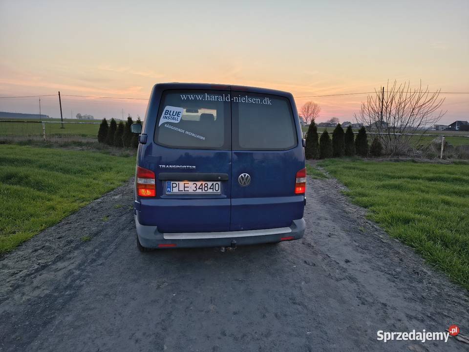 VW Transporter T5 19TDI mały przebieg hak Rok produkcji 2006 Długie Stare