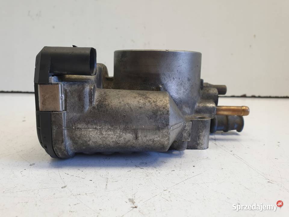 VW Passat B5 FL 28 V6 PRZEPUSTNICA 078133062B sprzedam