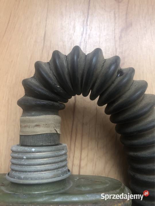 Maska wojskowa przeciwgazowa  z otworem Kołobrzeg