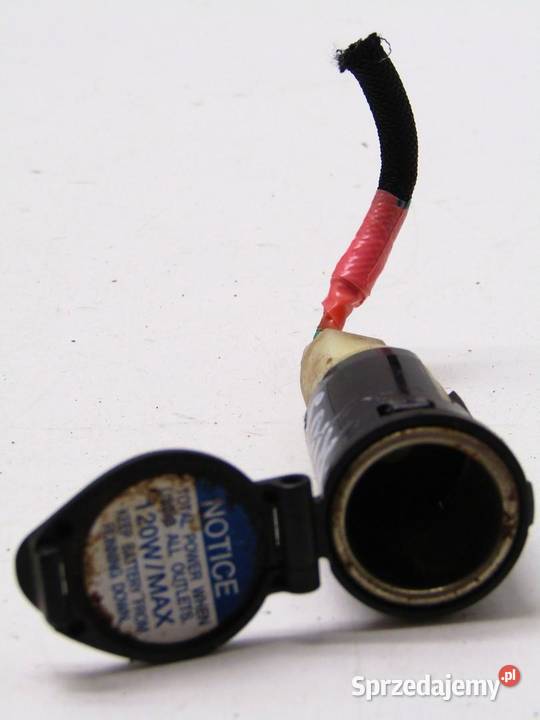 GNIAZDO ZAPALNICZKI 12V TOYOTA PRIUS III LIFT lubelskie