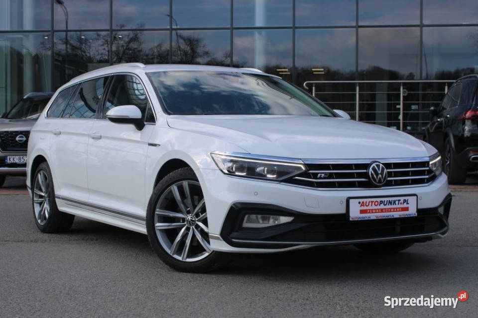 Volkswagen Passat 2021r Hak alcantara Ambienty Kraków