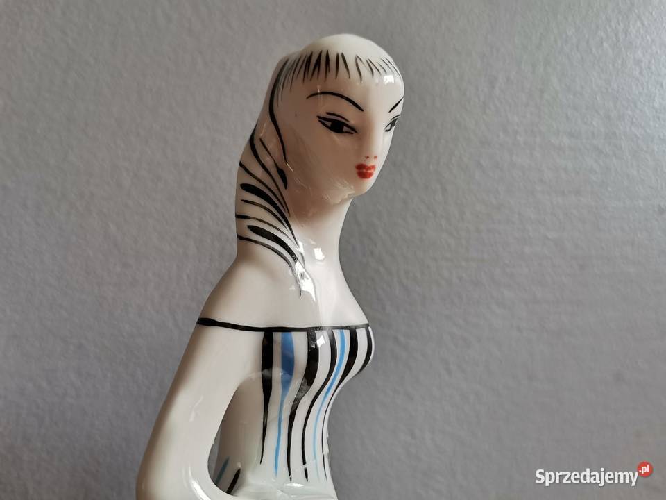 Stara figurka Grzybiarka porcelana Ćmielów PRL Katowice