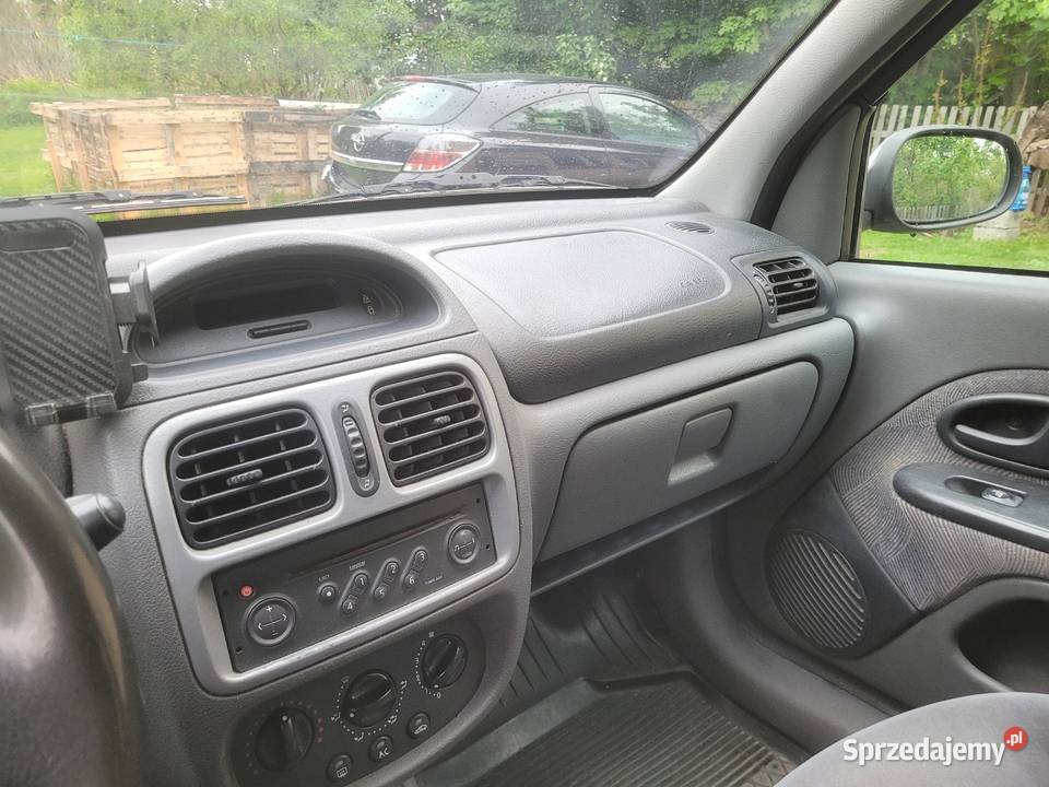 Renault clio 2000r 1400 16v benzyna gaz 98 świętokrzyskie Zbrza