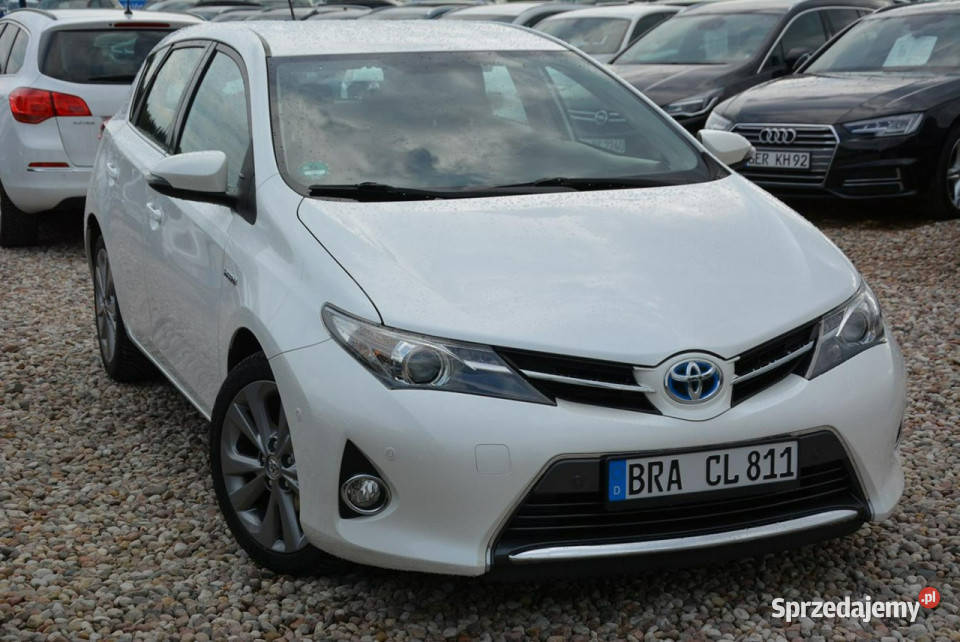 Toyota Auris Biała Perła Executive Navi Ledy Ostrów Mazowiecka