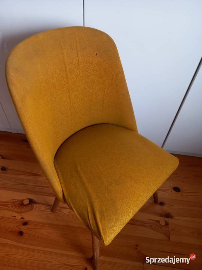 Stare krzesło muszelka patyczak PRL vintage wielkopolskie Rawicz