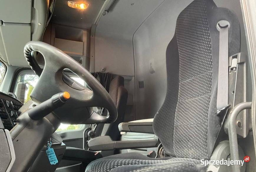 Przyczepa do sruty peletu paszy z wydmuchem Warszawa