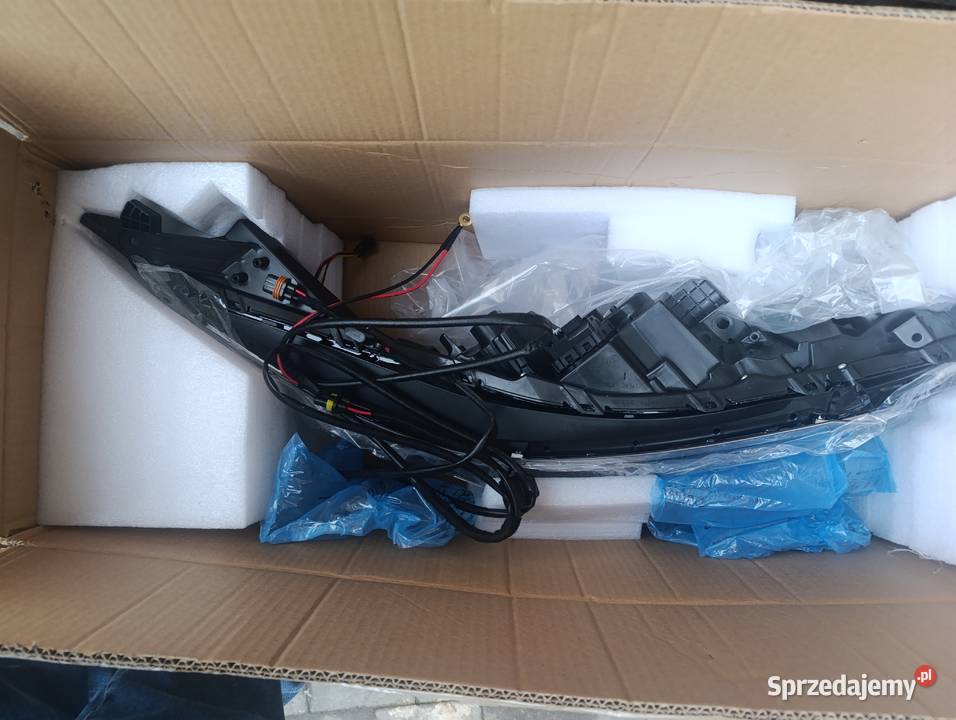 Zderzak przód lampy LED do Toyota Sienna 2021 lubelskie