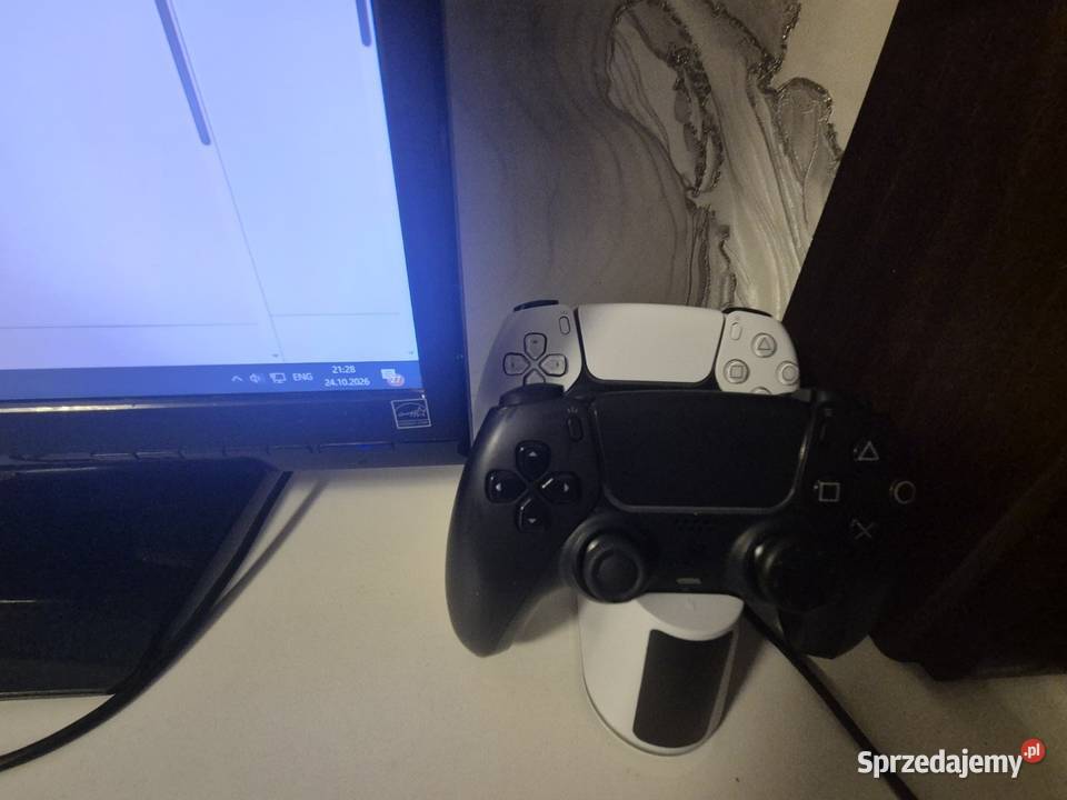 Sony PlayStation 5 z napędem 2 pady DualSense Białowieża