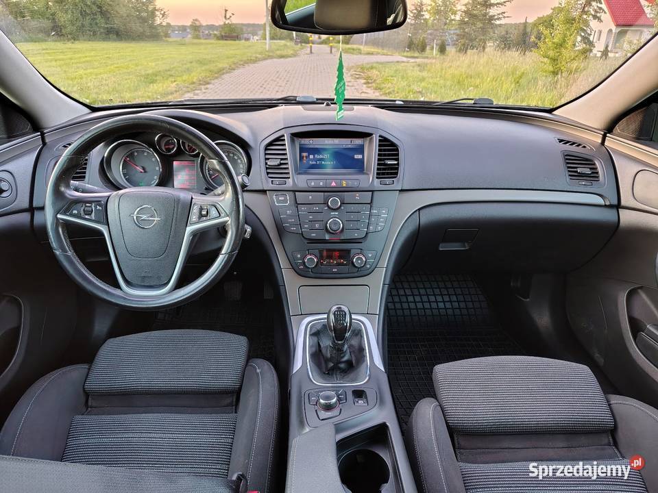 Opel Insignia z bogatym wyposażeniem CD Skępe