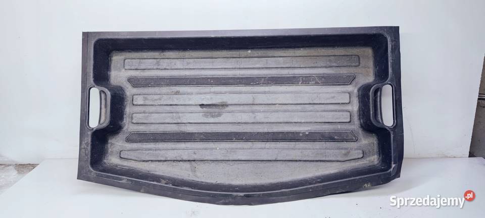 WNĘKA KOŁA ZAPASOWEGO MISA AUDI Q7 4L0864105B Przystajń