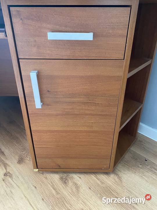 Biurko z płyty wiórowej Poznań sprzedam