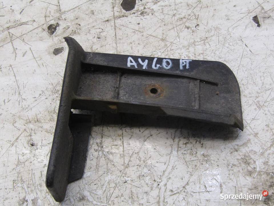 CHLAPACZ OSŁONA PRAWY TYŁ TYLNY TOYOTA AYGO II