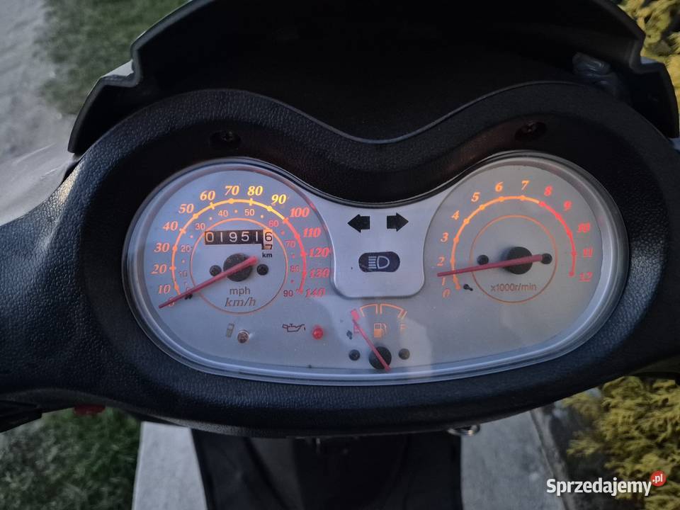 Skuter ZIPP Ferro 606 2T 49cc sprzedam 2014r Zipp Ciechanowiec