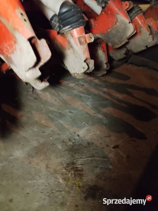 Sprzedam siewnik poznaniak z 1988r nieuszkodzony Siewniki i sadzarki Rolnictwo