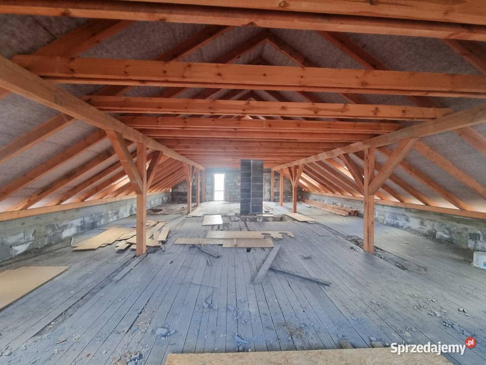 Dom wolnostojący z dużym potencjałem pow 250 m2 asfalt śląskie