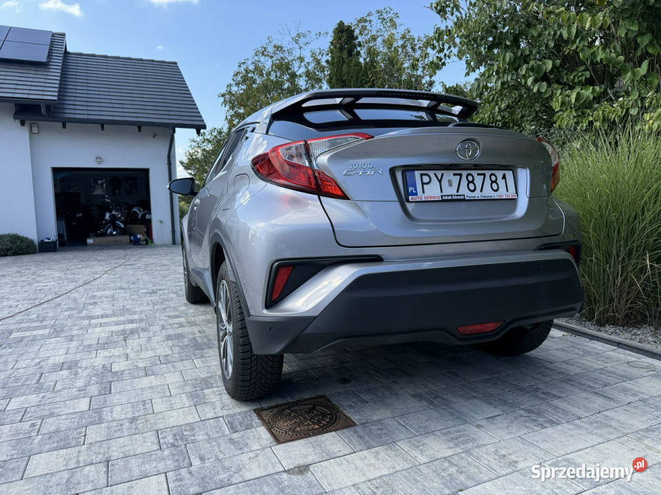 Toyota CHR Hybryda niski przebieg oryginalny serwisowany w ASO wielkopolskie Poznań