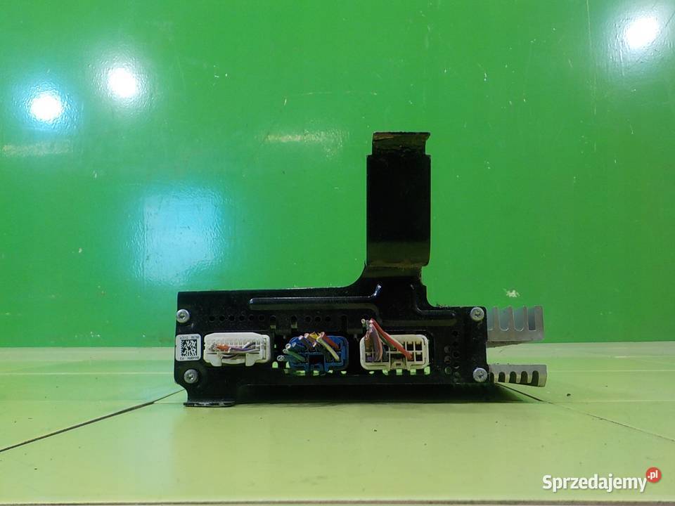 TOYOTA PRIUS II 15 VVTI 08r HB 5D wzmacniacz JBL Suków sprzedam