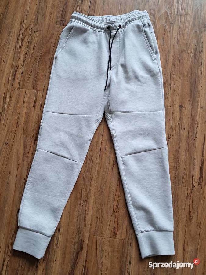 spodnie dresowe z USA american eagle stan 2 razy Moda i Styl Sandomierz