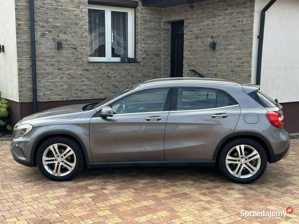 Mercedes GLA 200 1600cm3 Mercedes-Benz Sadlno