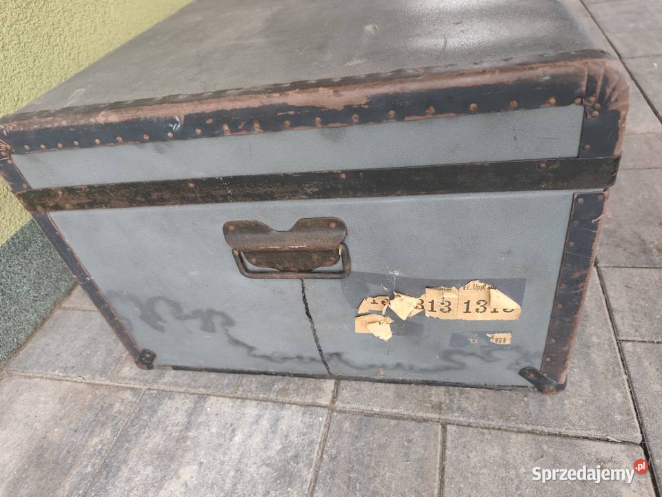 Stara walizka kufer Budzyń