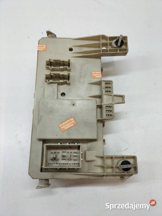 MODUŁ SKRZUNKA BEZPIECZNIKÓW FUSE BOX 30728906