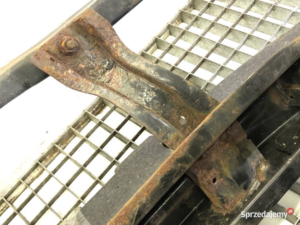 BELKA ZDERZAKA PRZÓD VW PASSAT B6 0511