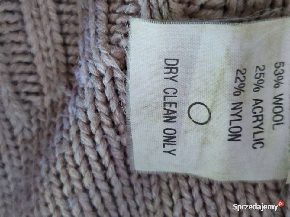 sweter wełniany z kożuszkiem i kapturem warkocze