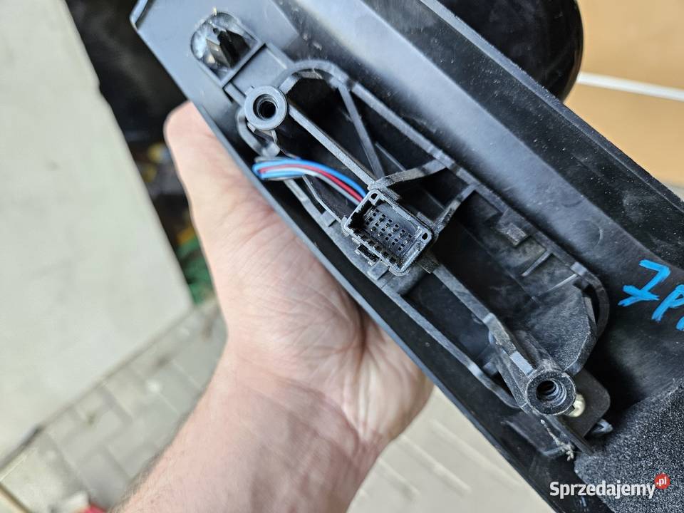 RENAULT ZOE 7 PIN LUSTERKO LEWE
